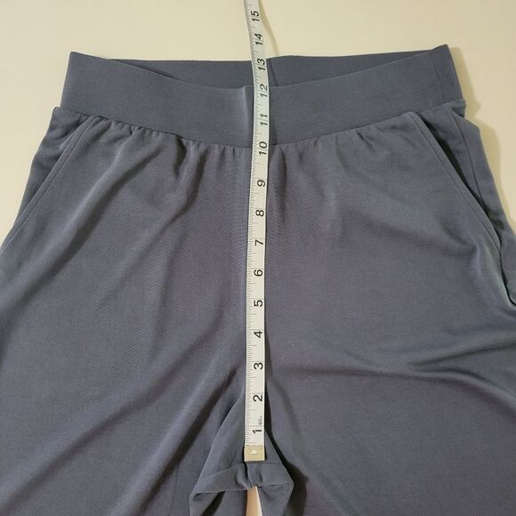 Fabletics Gray Sleek Knit Wide Leg Pant - Picture 8 of 15